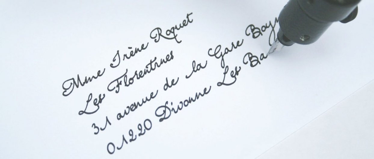 Calligraphie sur enveloppe mariage, adresse manuscrite pour faire